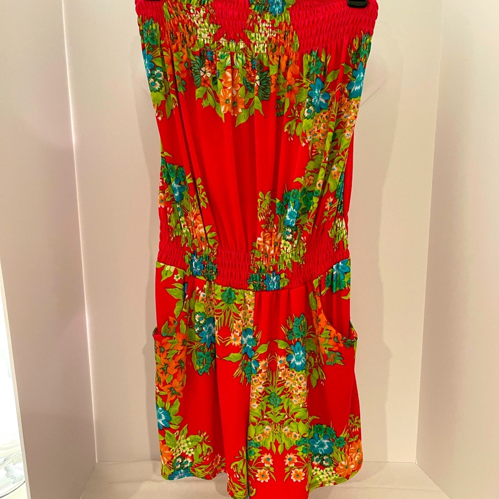 Sleeveless romper with pockets